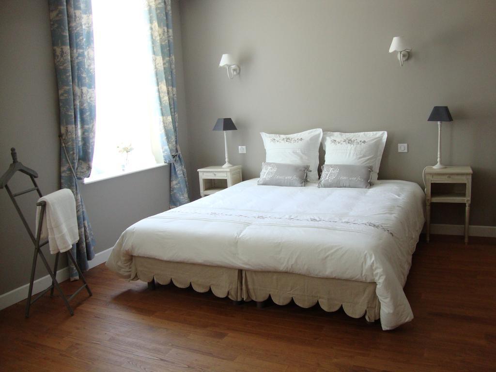 La Cour Des Carmes Bed and Breakfast Arras Δωμάτιο φωτογραφία