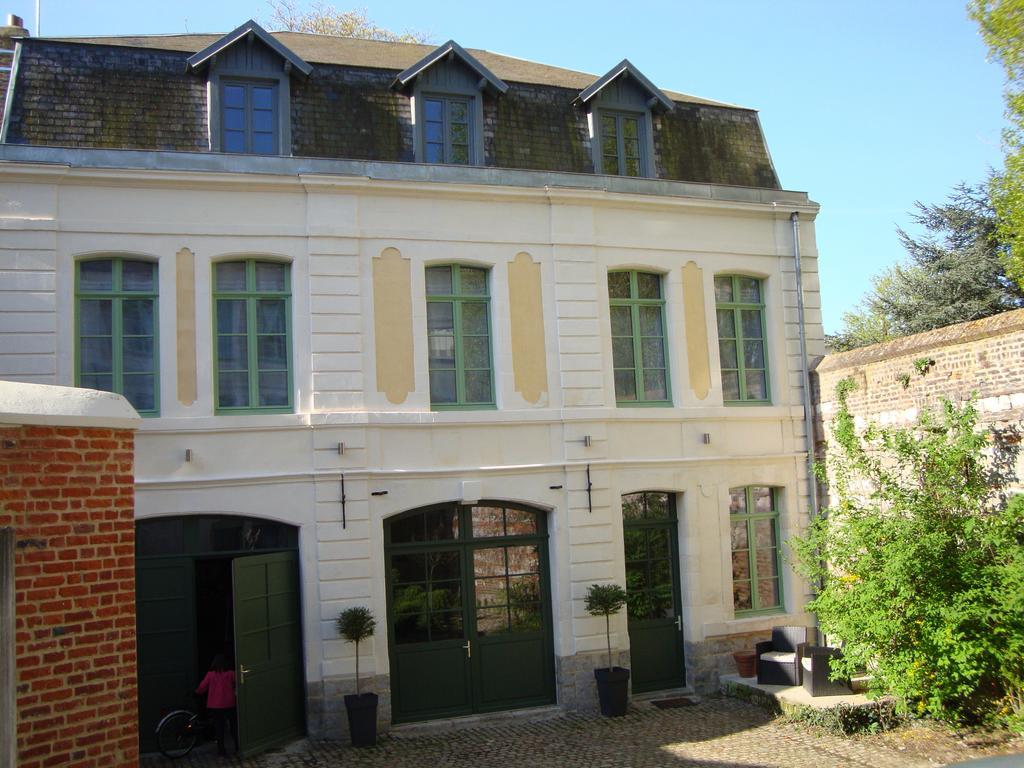La Cour Des Carmes Bed and Breakfast Arras Εξωτερικό φωτογραφία